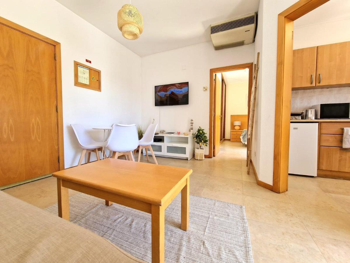 Zarco - Cosy In Vilamoura With A Balcony With View To The 2 Swimming Pools - Near The & The Marina Apartment *