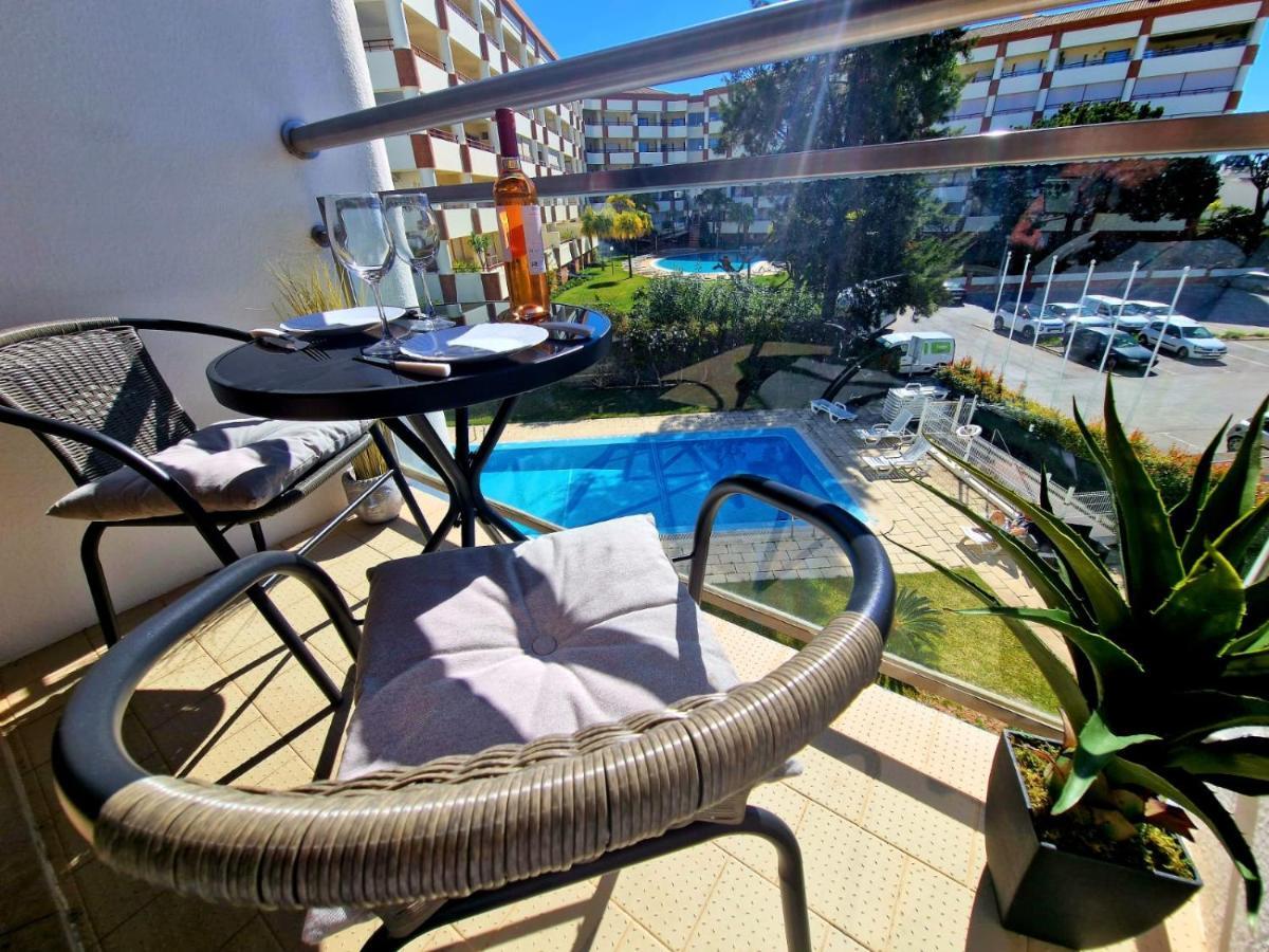 Zarco - Cosy In Vilamoura With A Balcony With View To The 2 Swimming Pools - Near The & The Marina Apartment Quarteira