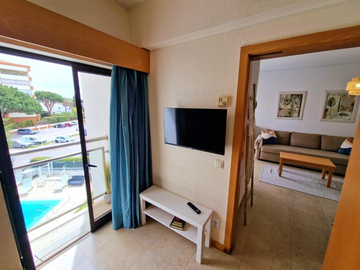 Zarco - Cosy In Vilamoura With A Balcony With View To The 2 Swimming Pools - Near The & The Marina Apartment *