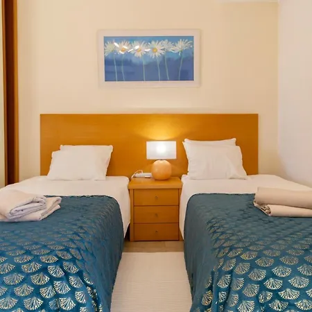 Zarco - Cosy Apartment In Vilamoura With A Balcony With View To The 2 Swimming Pools - Near The Beach & The Marina Quarteira Exterior photo